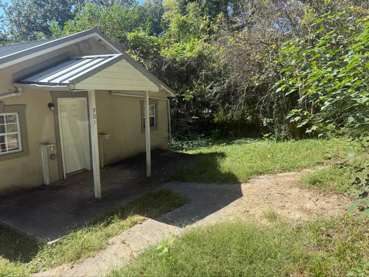 House for rent at 901 Beaman Lake Rd, Knoxville, TN 37914