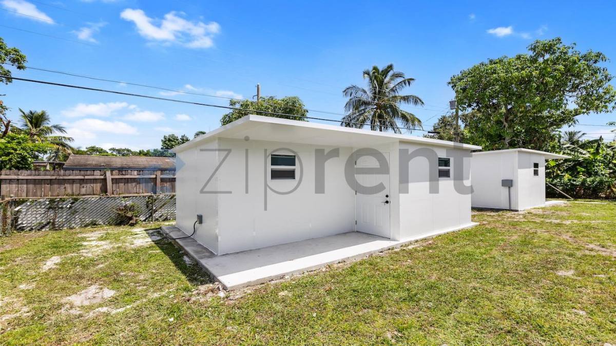 House for rent at 19215 NW 7th Court #C, Miami, FL 33169