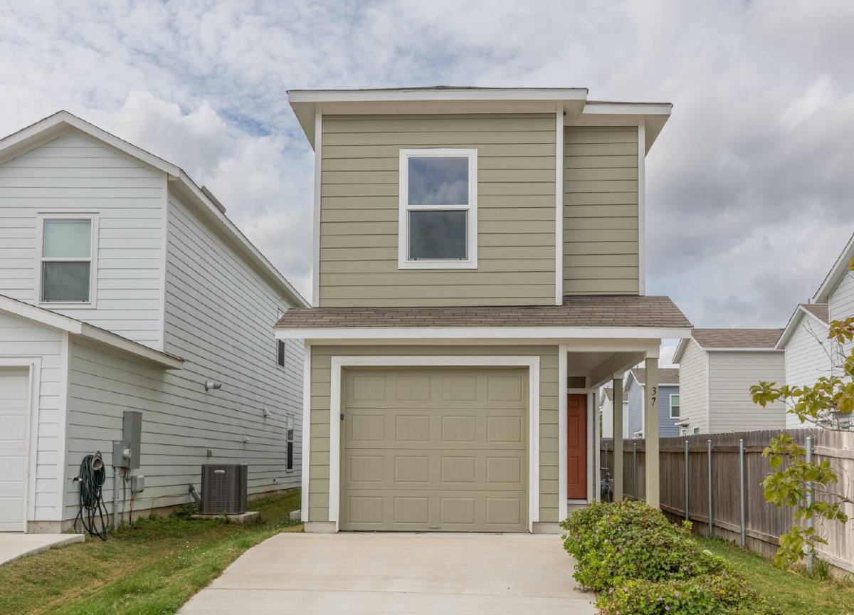 House for rent at 37 Trinity Circle, Lockhart, TX 78644
