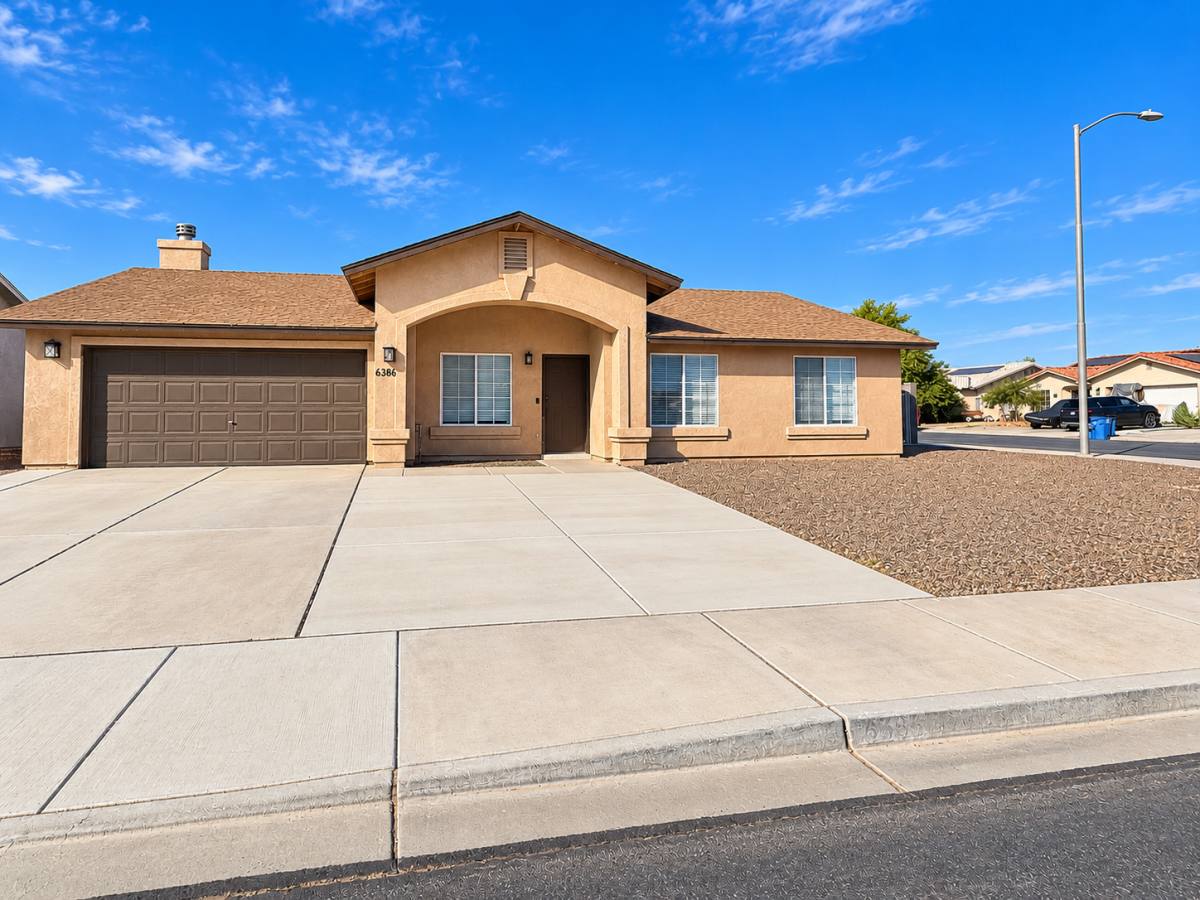 6386 E 45th Place, Yuma, AZ 85365 - House for Rent - Image 1