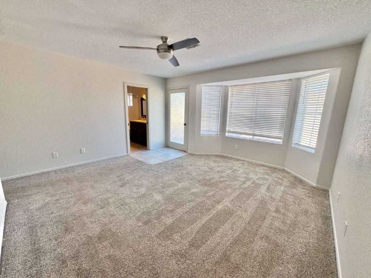6386 E 45th Place, Yuma, AZ 85365 - House for Rent - Image 7