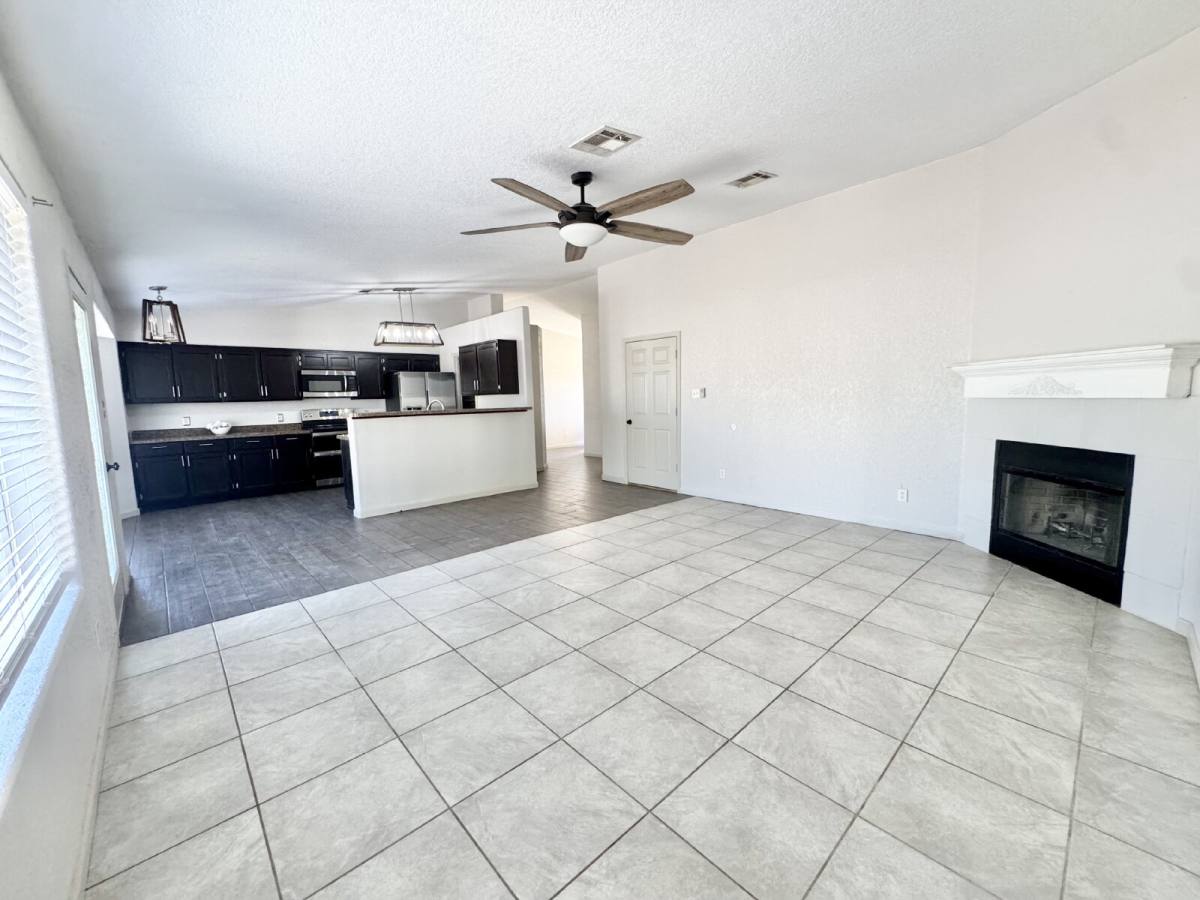 6386 E 45th Place, Yuma, AZ 85365 - House for Rent - Image 19