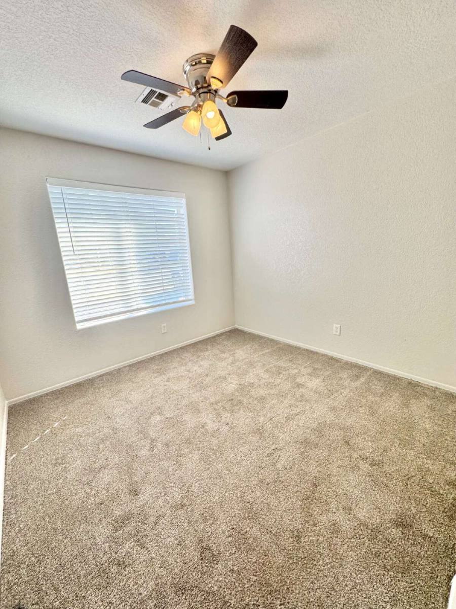 6386 E 45th Place, Yuma, AZ 85365 - House for Rent - Image 11