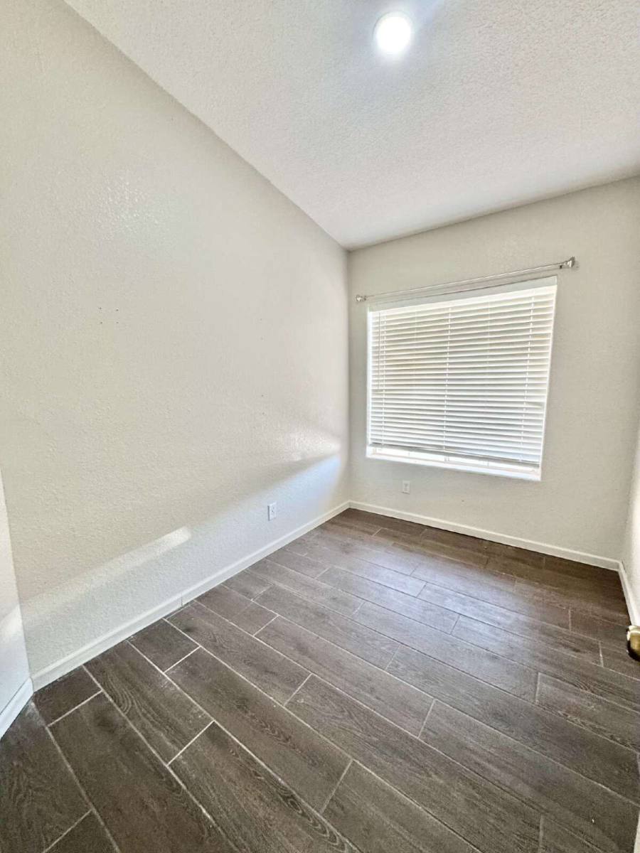 6386 E 45th Place, Yuma, AZ 85365 - House for Rent - Image 17