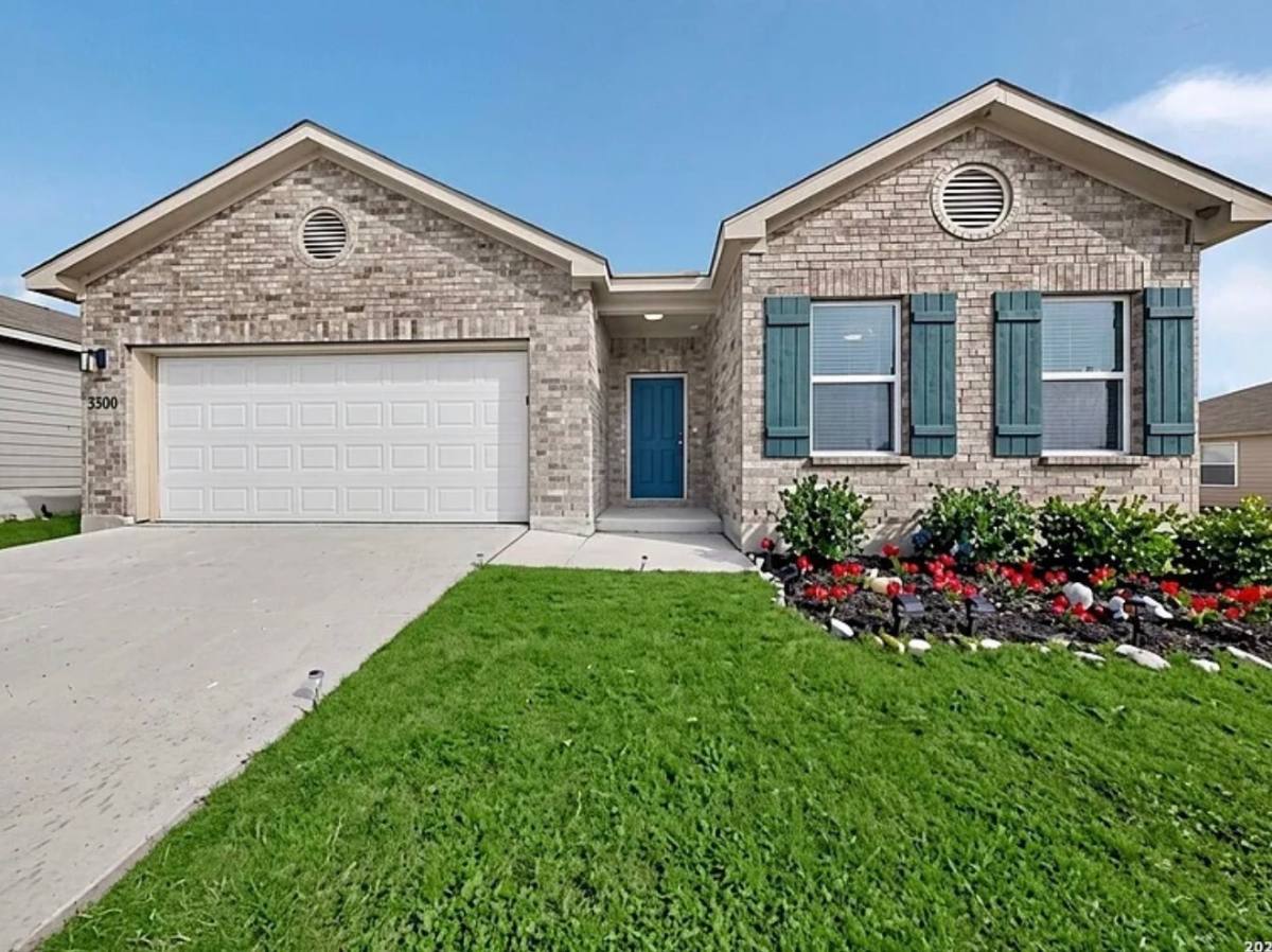 3300 Ridge Place, Seguin, TX 78155 - House for Rent - Image 2