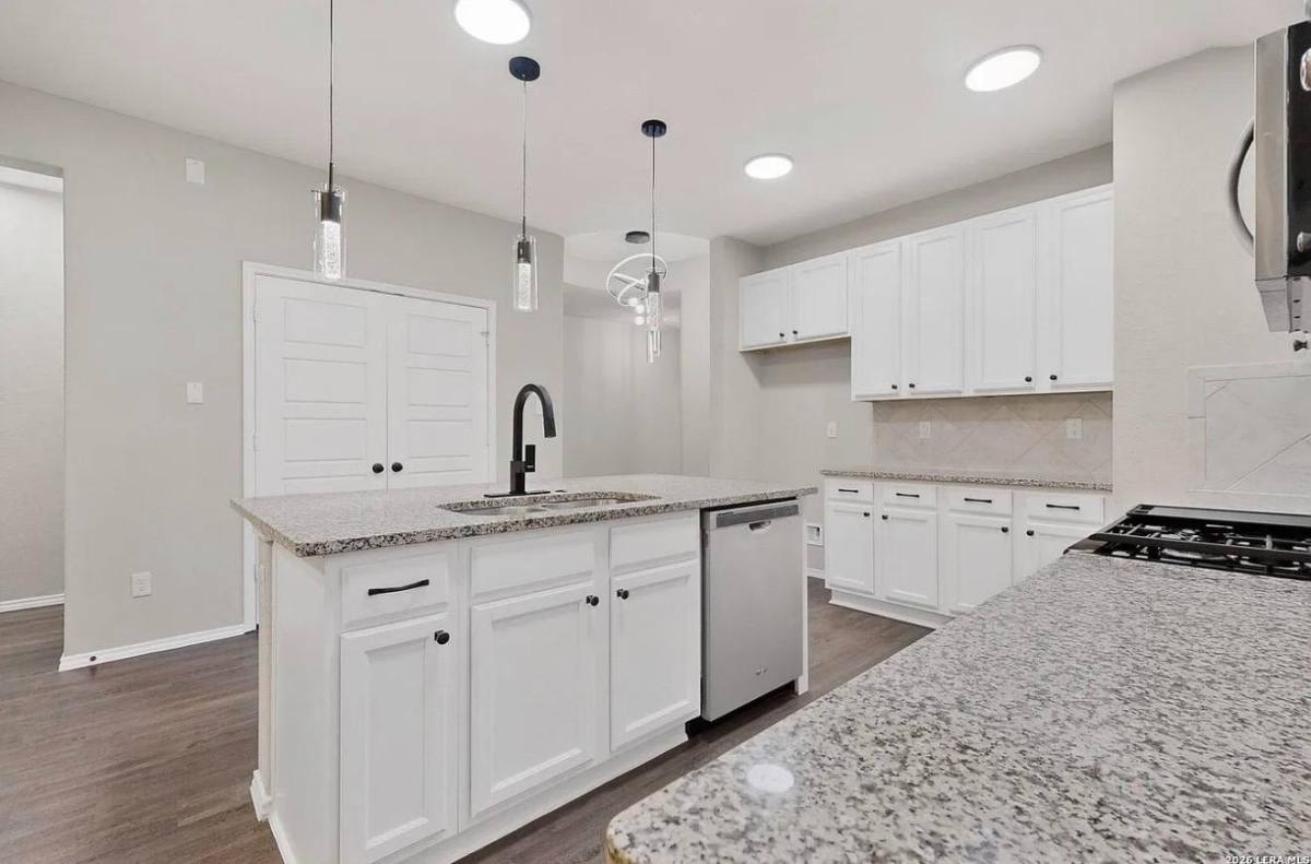 1612 Stone, New Braunfels, TX 78132 - House for Rent - Image 7