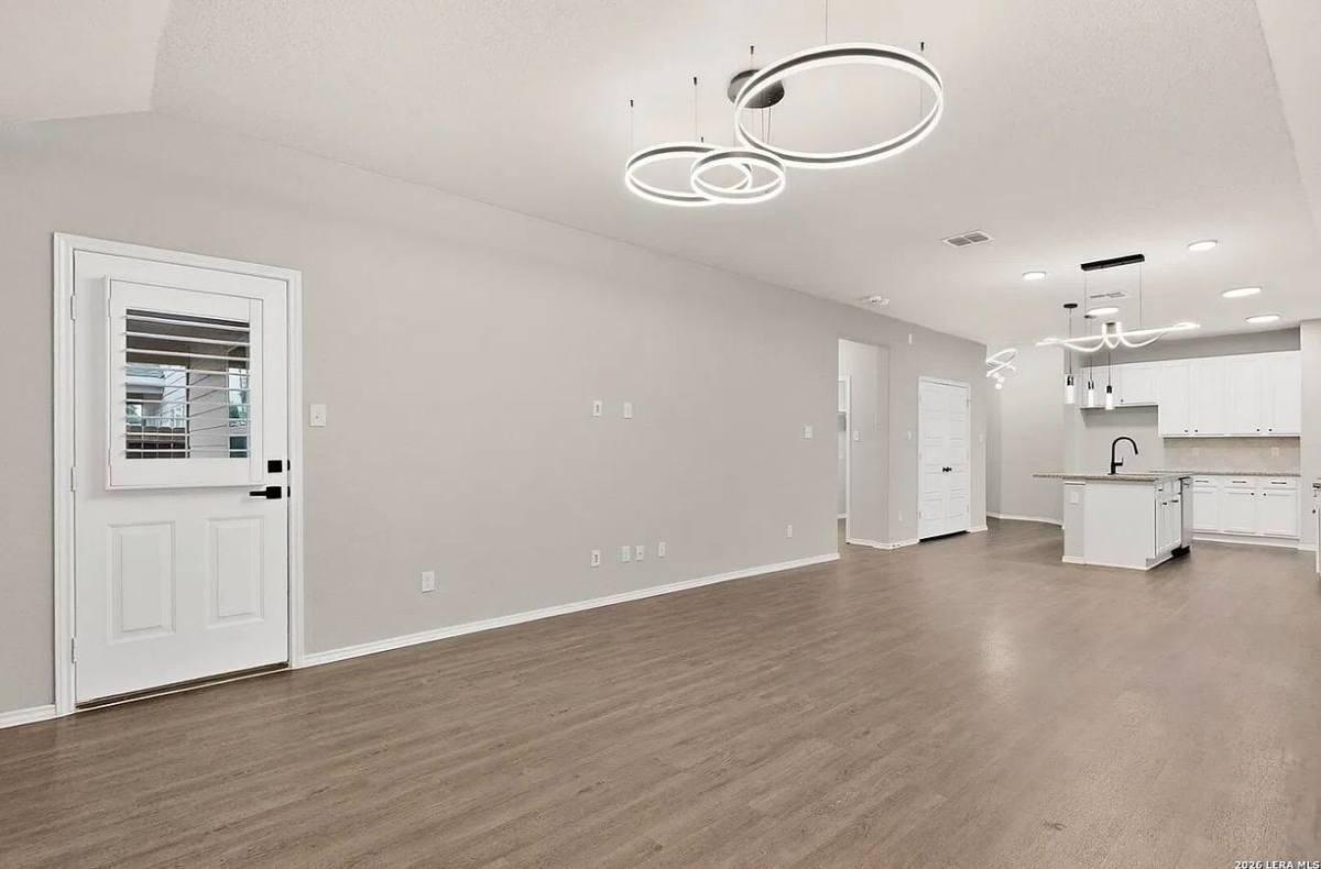 1612 Stone, New Braunfels, TX 78132 - House for Rent - Image 4