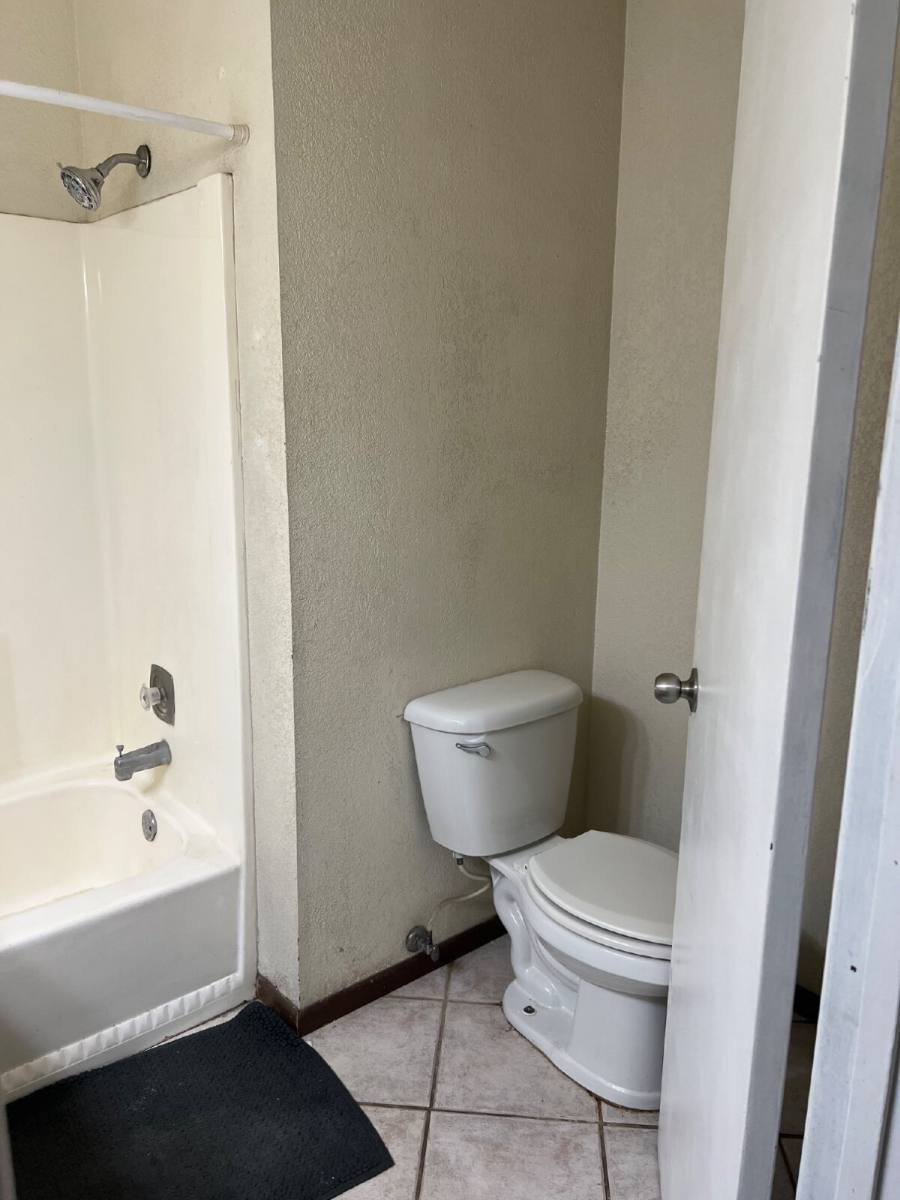 436 E 700 S, Room D, St. George, UT 84770 - Townhouse for Rent - Image 6