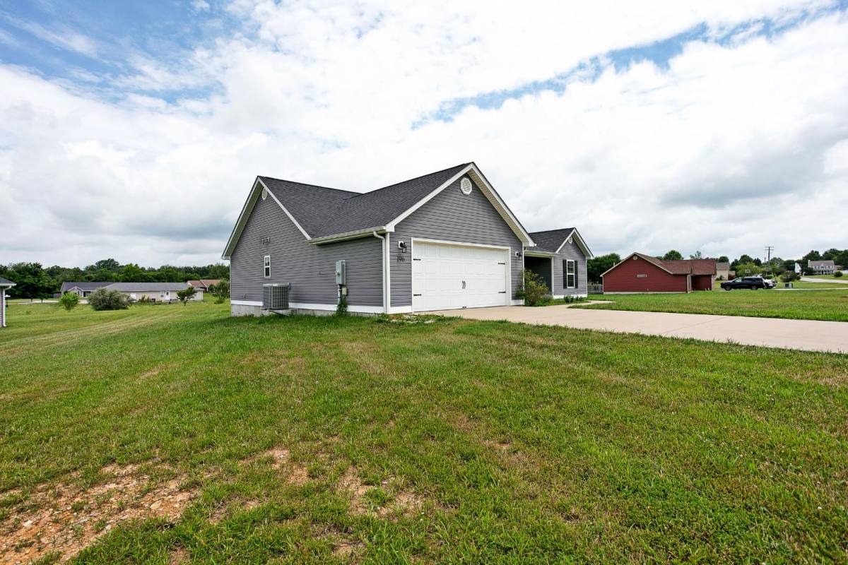 196 Clearfield Dr, Elizabethtown, KY 42701 - House for Rent - Image 9