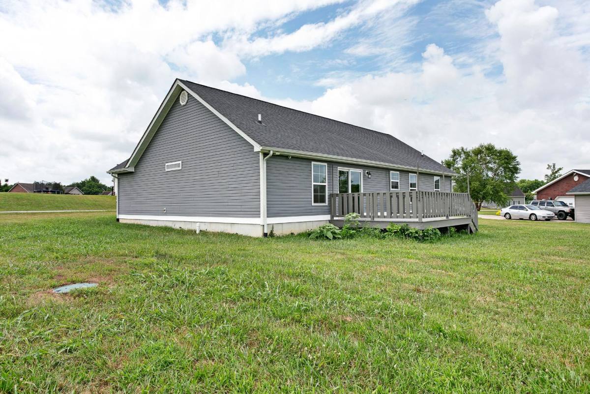 196 Clearfield Dr, Elizabethtown, KY 42701 - House for Rent - Image 4