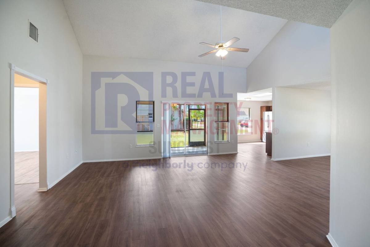 4502 6th Ave E, Bradenton, FL 34208 - House for Rent - Image 5