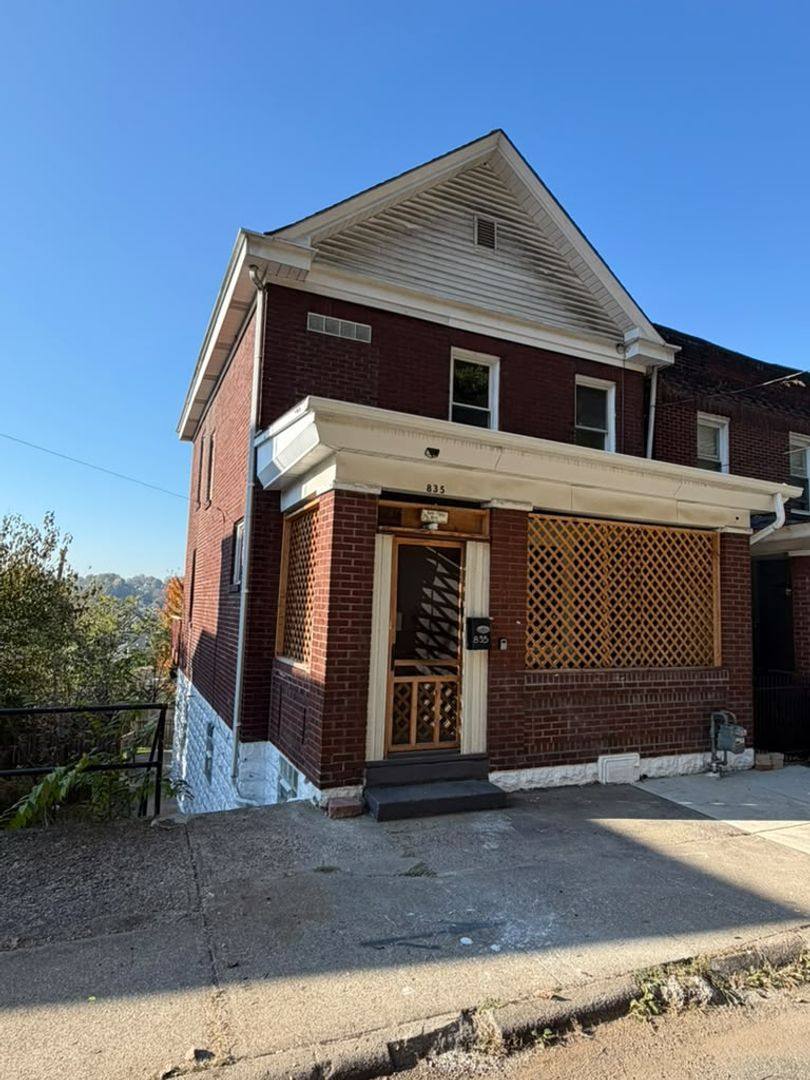House for rent at 835 Benwood Ave, McKees Rocks, PA 15136