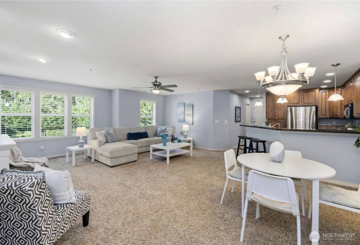 21900 SE 242nd St #E1, Maple Valley, WA 98038 - Townhouse for Rent - Image 3