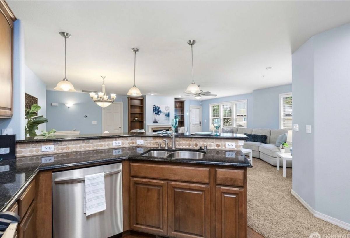 21900 SE 242nd St #E1, Maple Valley, WA 98038 - Townhouse for Rent - Image 6