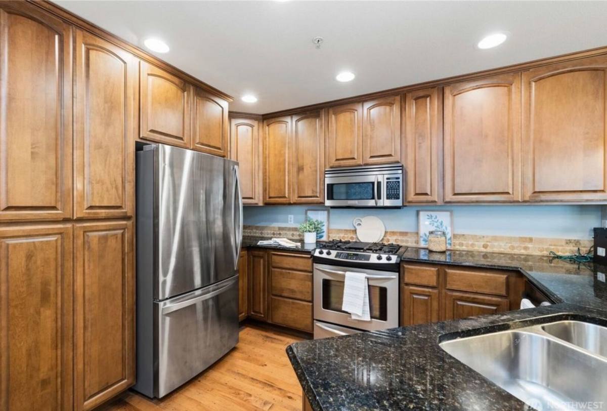 21900 SE 242nd St #E1, Maple Valley, WA 98038 - Townhouse for Rent - Image 7
