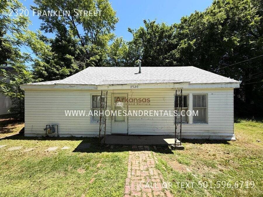 House for rent at 2320 Franklin St, North Little Rock, AR 72114