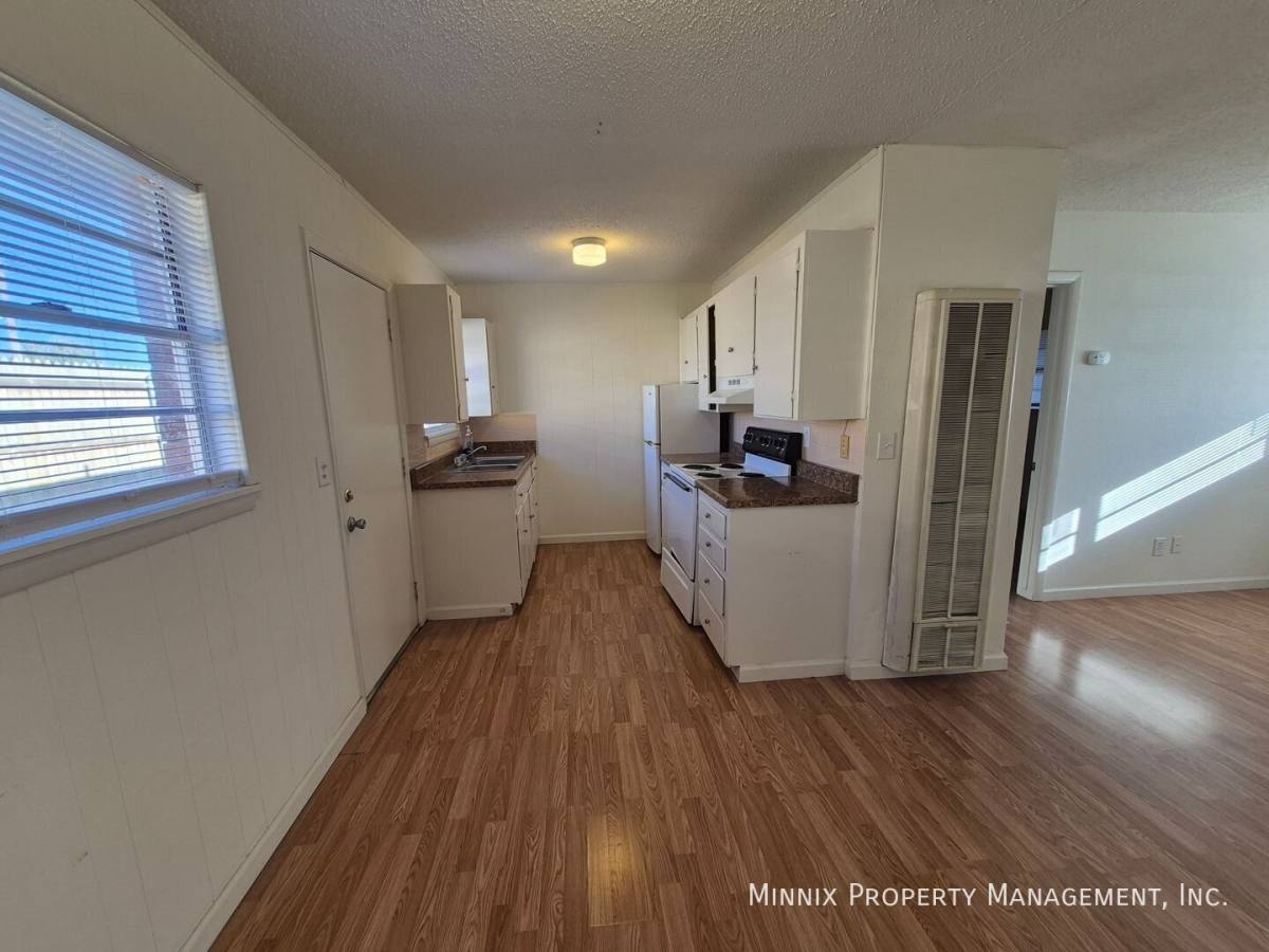 2407 13th Ave #3, Canyon, TX 79015 - Apartment for Rent - Image 2