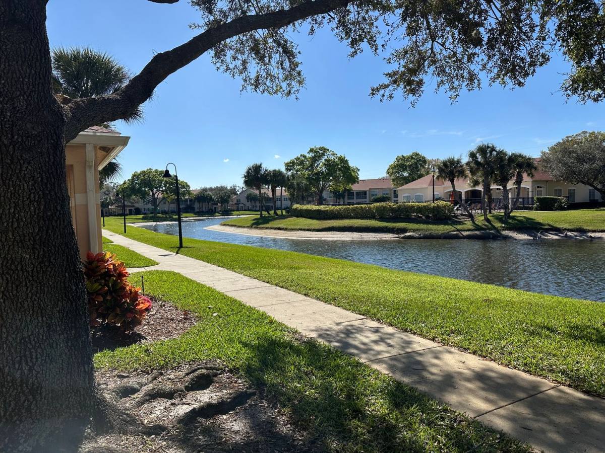 2440 57th Circle, Vero Beach, FL 32966 - Condo for Rent - Image 2