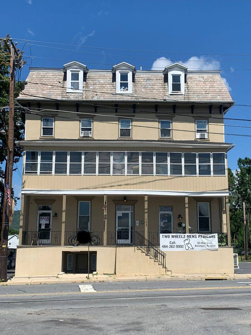 Apartment for rent at 103 E Main St, Walnutport, PA 18088