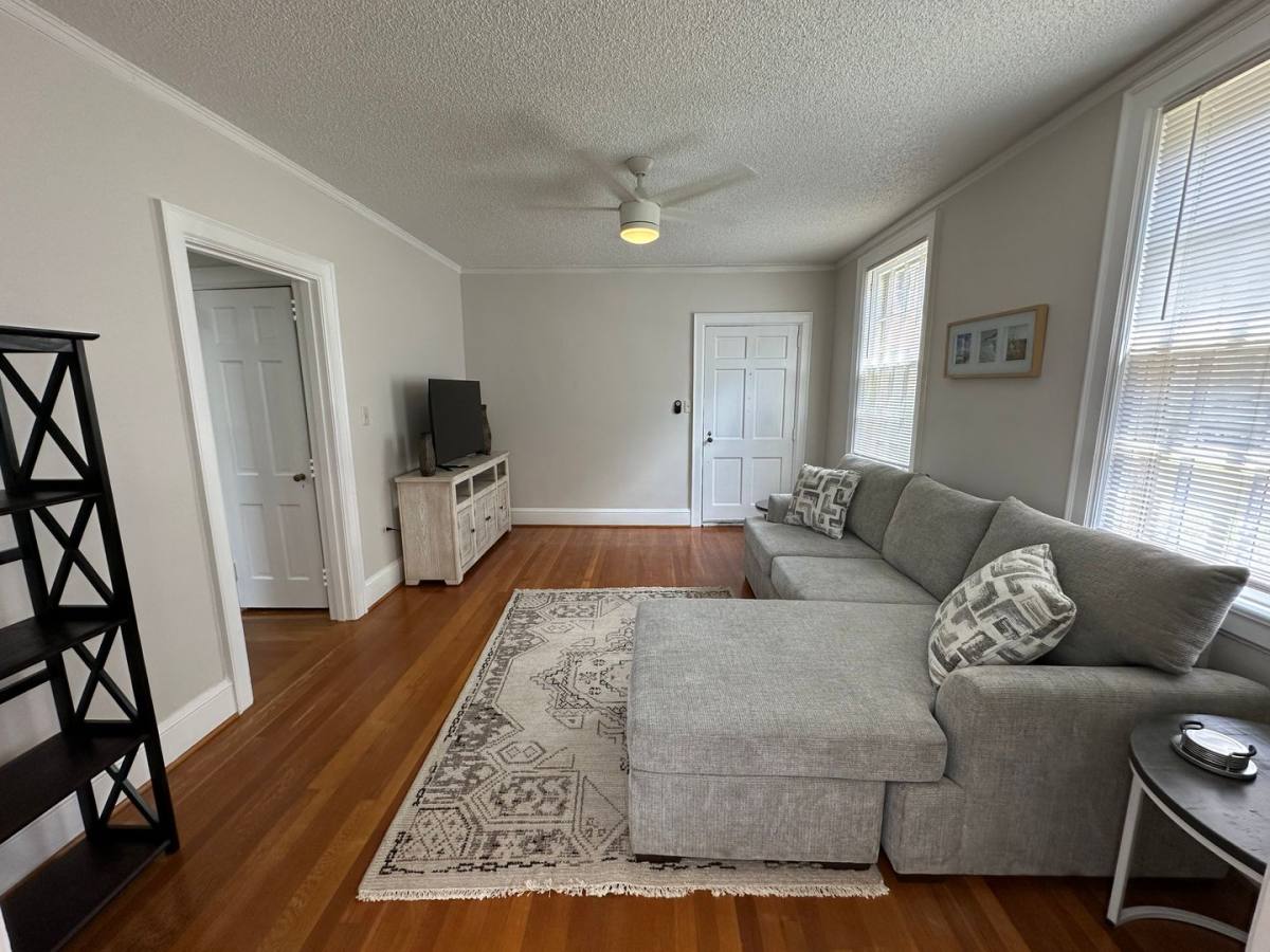 414 S Center St, Statesville, NC 28677 - Apartment for Rent - Image 7