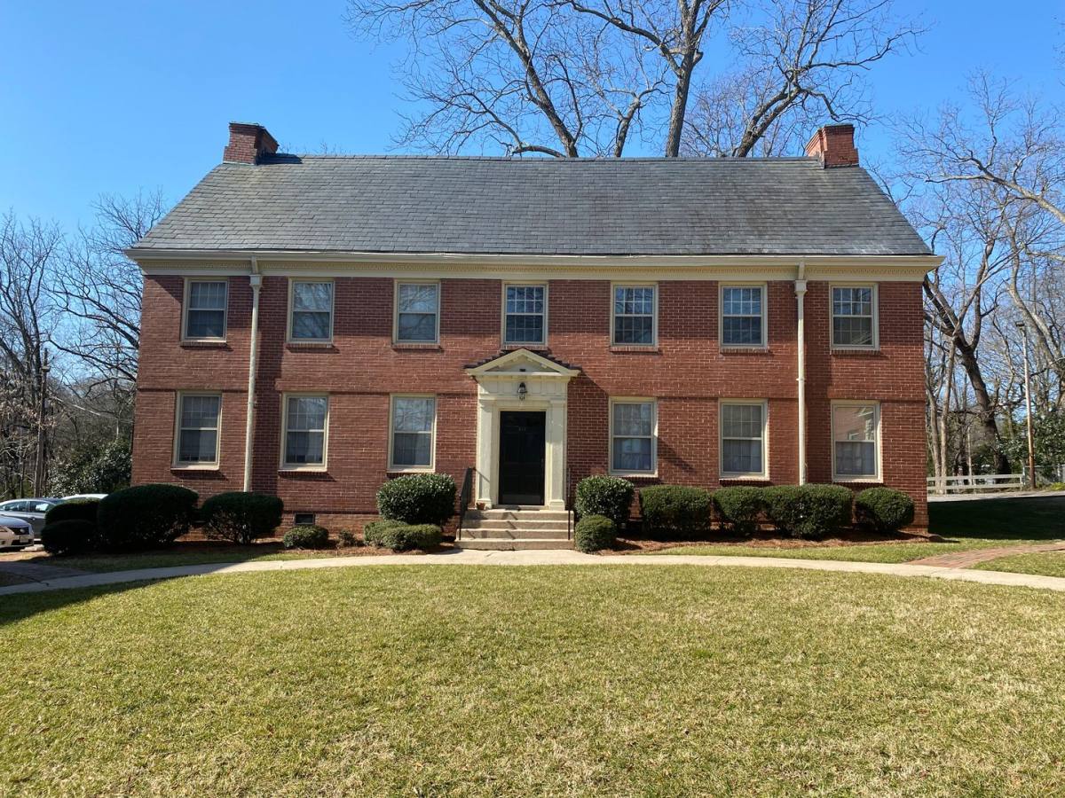414 S Center St, Statesville, NC 28677 - Apartment for Rent
