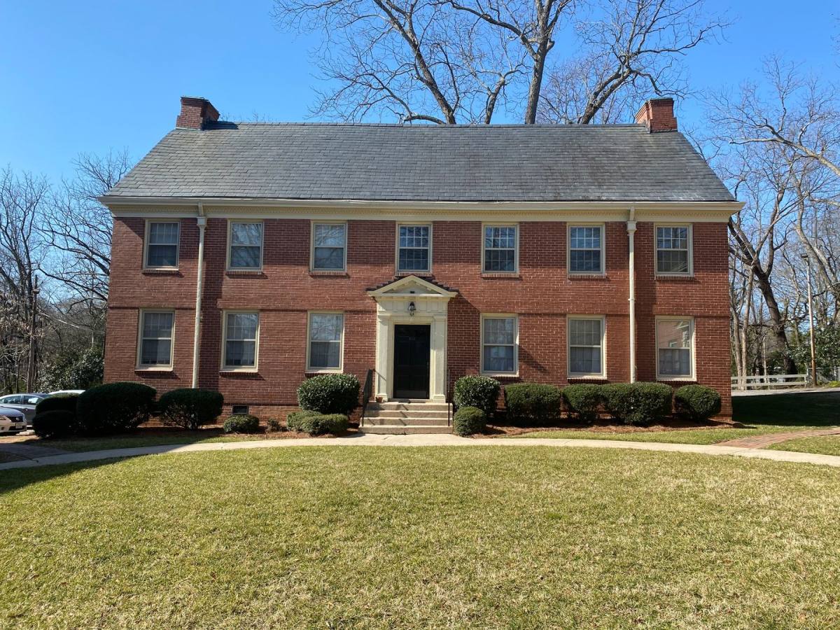 414 S Center St, Statesville, NC 28677 - Apartment for Rent - Image 2