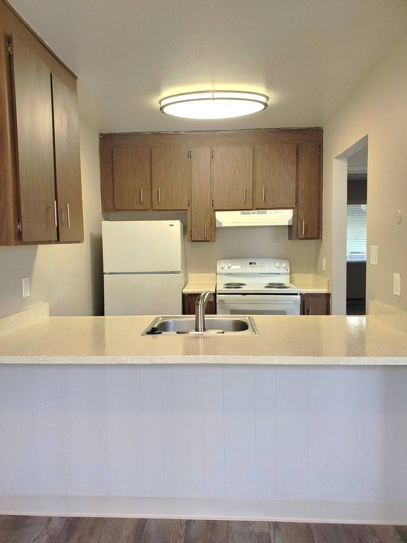 Apartment for rent at Emerald Gardens, 9521 Emerald Park Dr, Elk Grove, CA 95624