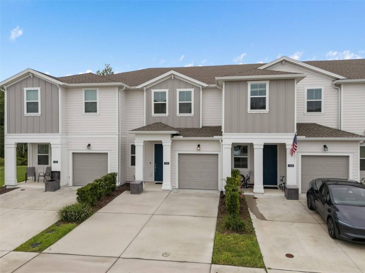 Townhouse for rent at 7456 Stone Creek Trail, Kissimmee, FL 34747