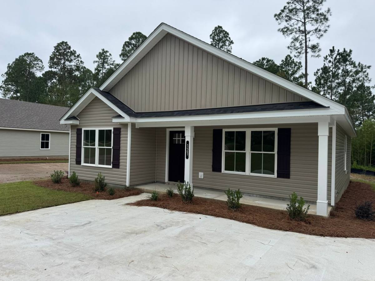 House for rent at 121 Beasley Rd, Statesboro, GA 30458