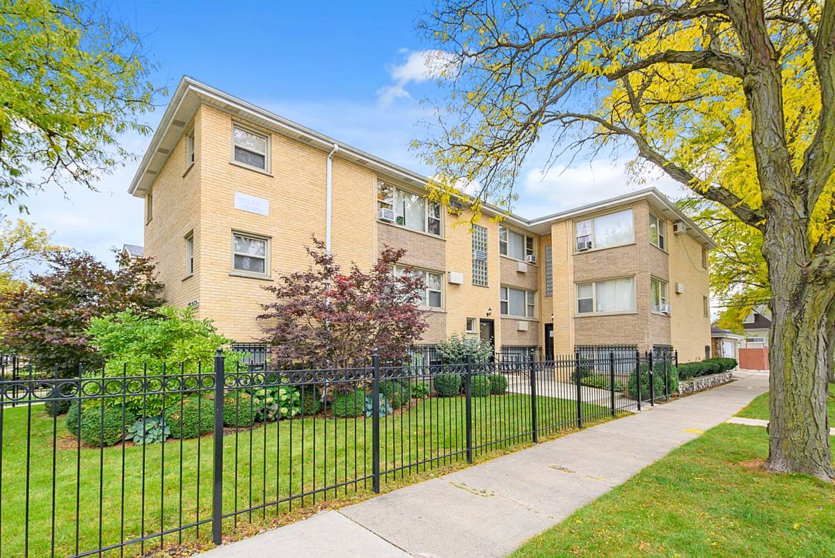 3757-59 W 59th St, Chicago, IL 60629 - Apartment for Rent - Image 2
