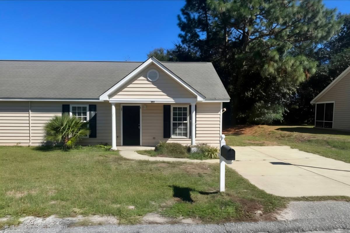 Townhouse for rent at 107 Poet Place, Lexington, SC 29072