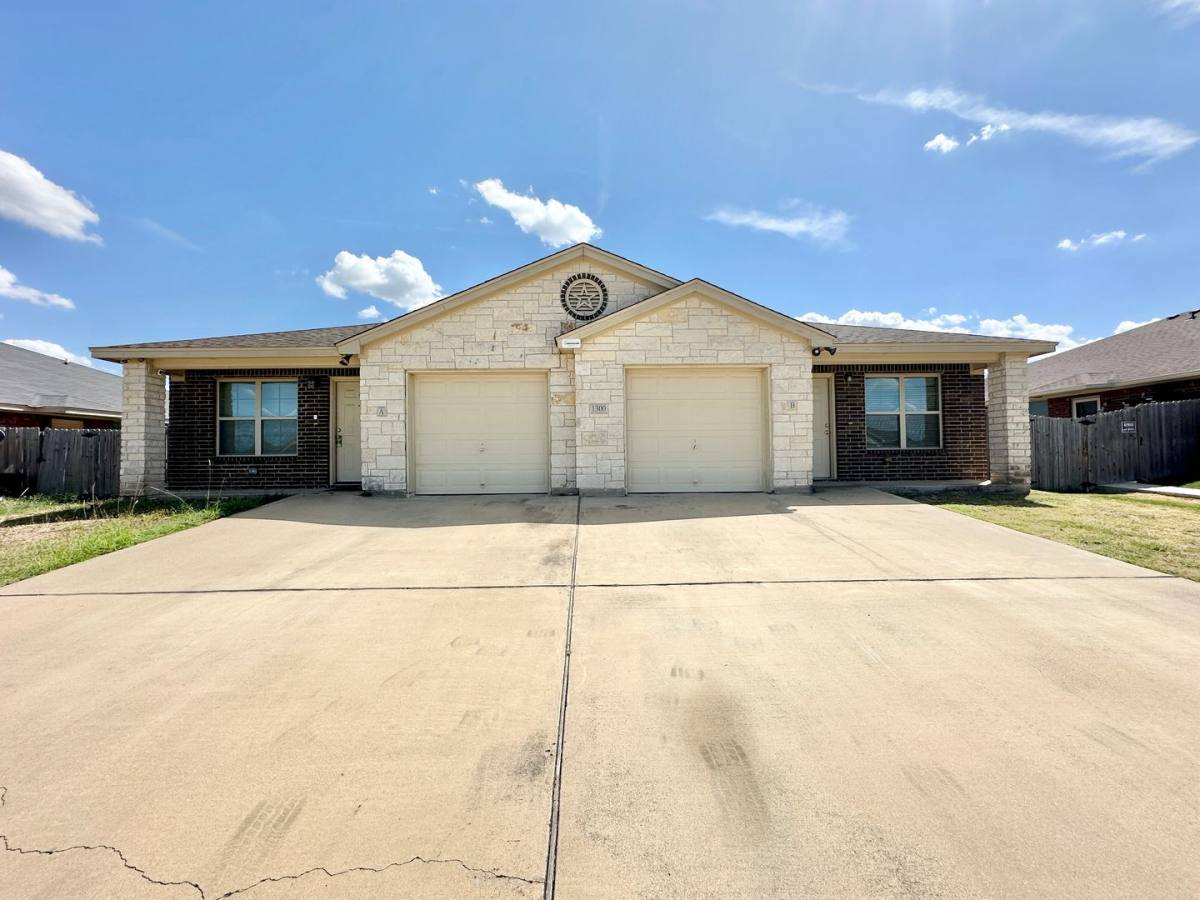 1300 Loyal Lane, Killeen, TX 76549 - Apartment for Rent - Image 1