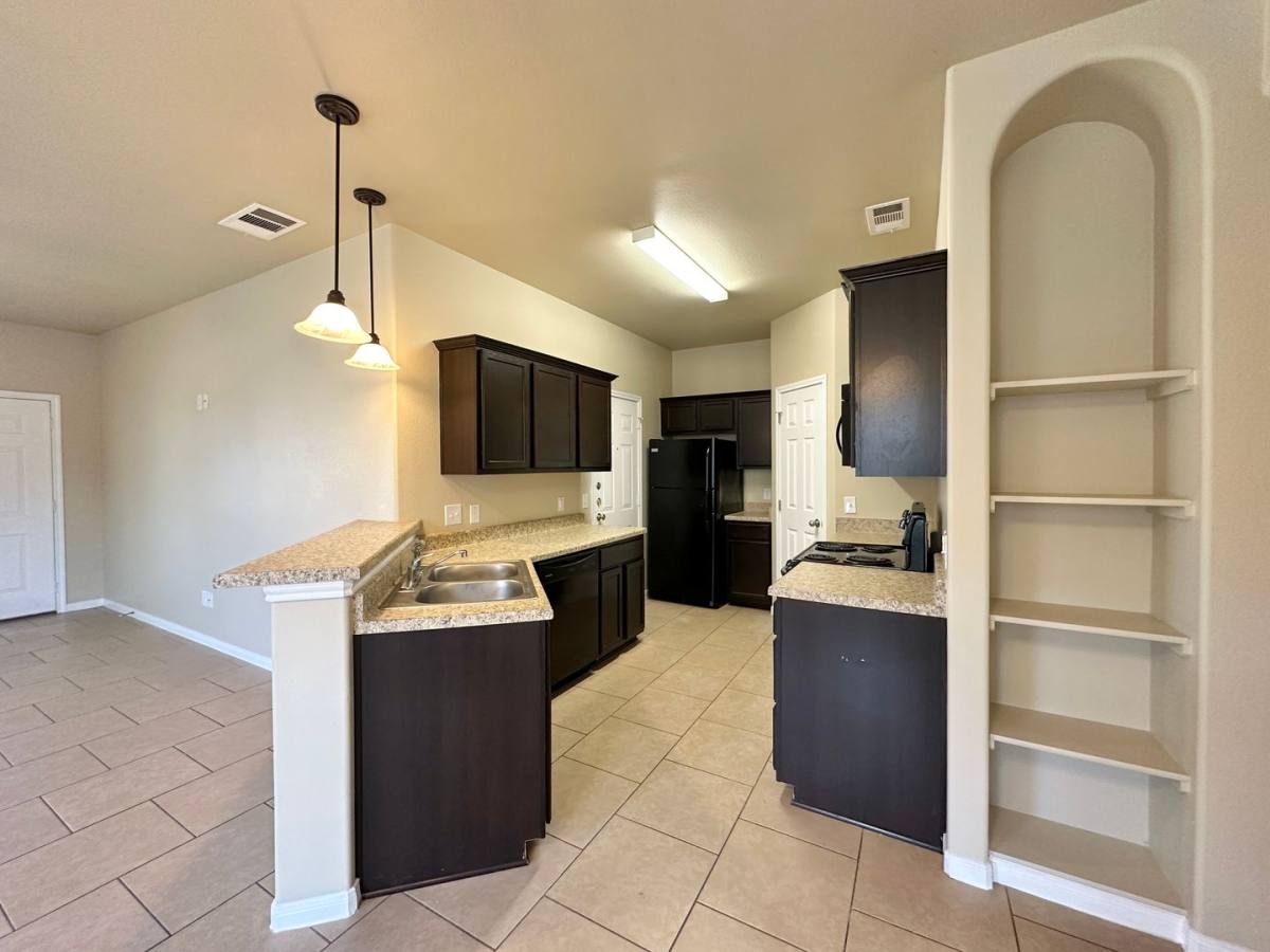 1300 Loyal Lane, Killeen, TX 76549 - Apartment for Rent - Image 7