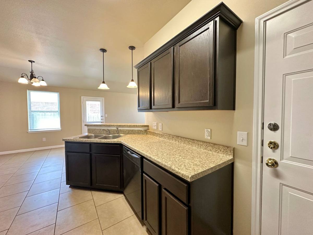 1300 Loyal Lane, Killeen, TX 76549 - Apartment for Rent - Image 10