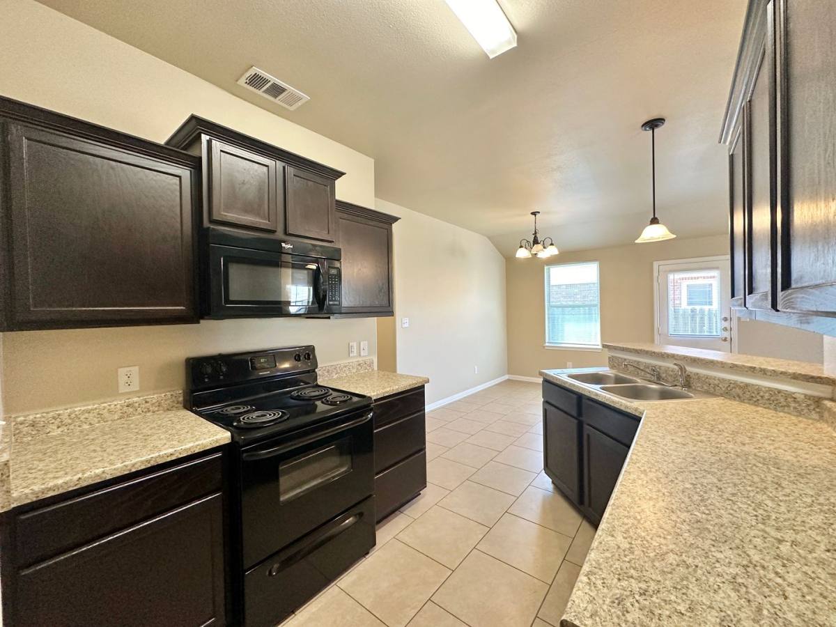 1300 Loyal Lane, Killeen, TX 76549 - Apartment for Rent - Image 9