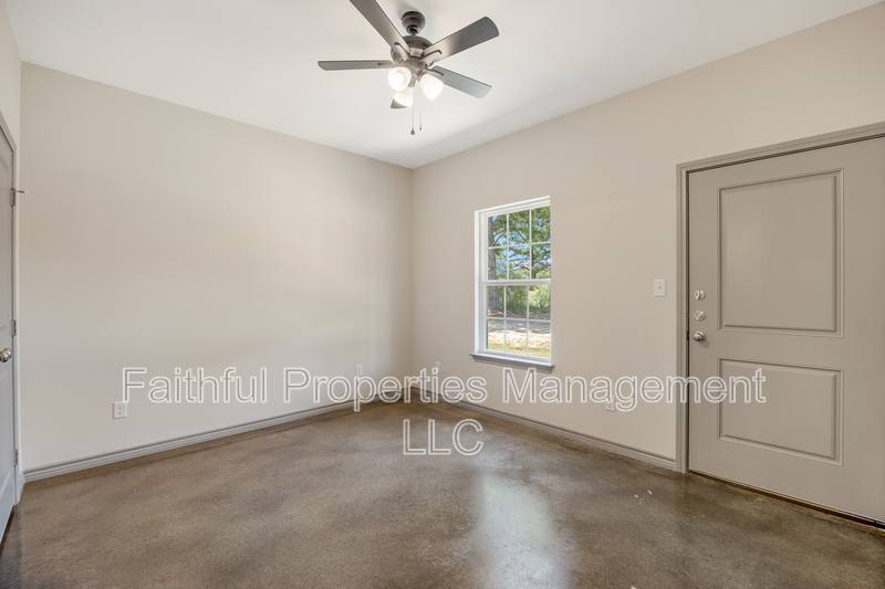 21579 County Rd 2138, Troup, TX 75789 - Apartment for Rent - Image 8
