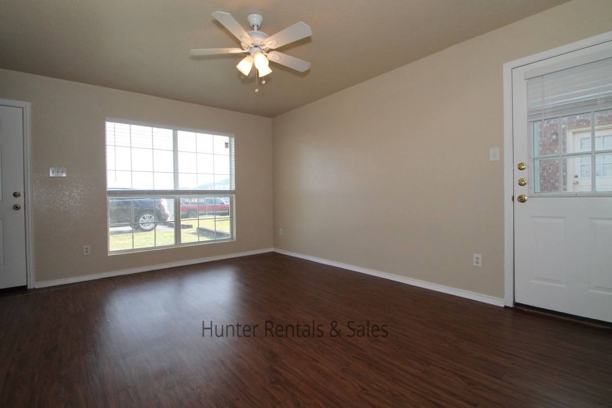3904-A Gus Dr, Killeen, TX 76549 - Townhouse for Rent - Image 2