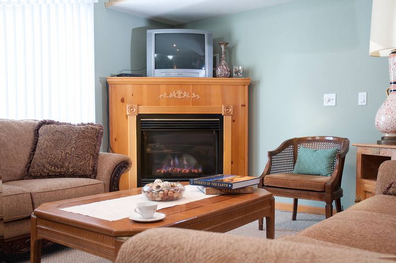 1212 Hanley Rd #2, Hudson, WI 54016 - Townhouse for Rent - Image 4