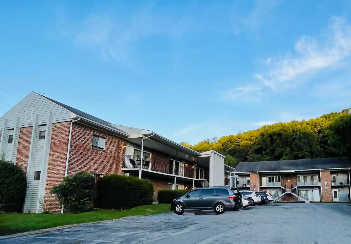 Apartment for rent at 218 N Willow Ave, Erwin, TN 37650