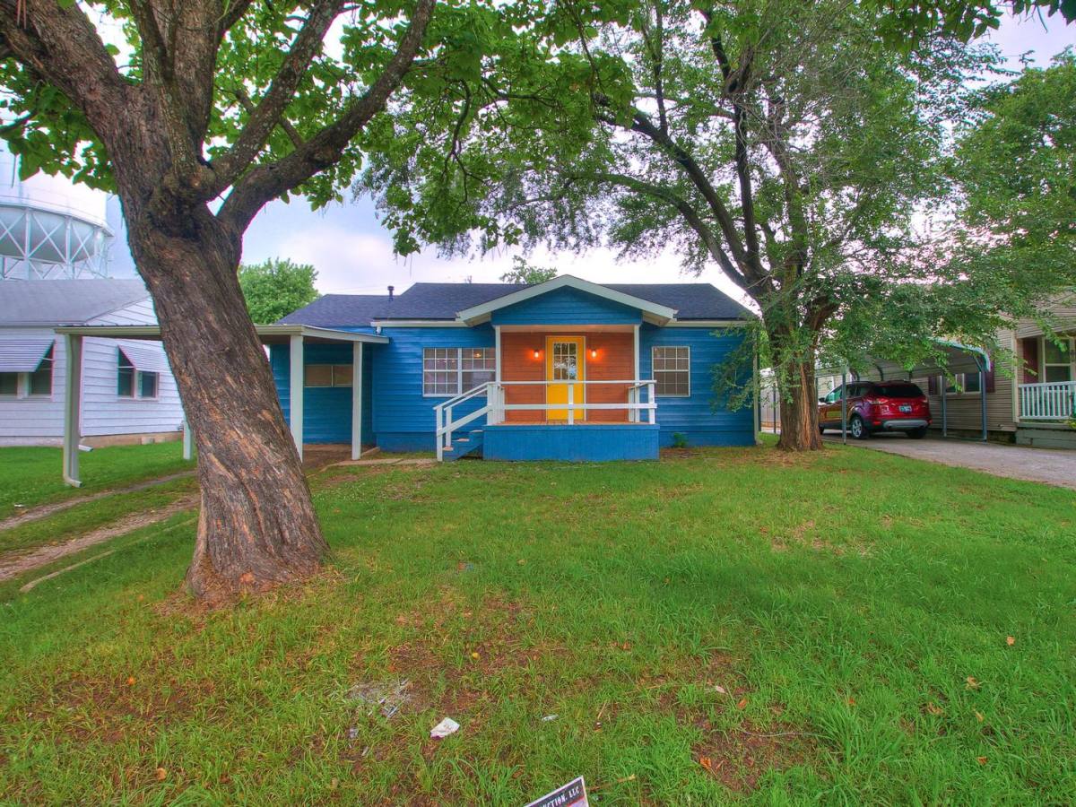 1947 N Louisa Ave, Shawnee, OK 74804 - House for Rent - Image 1