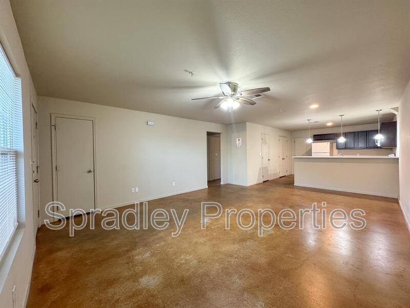 255 E 5th Ave #MT-212, Belton, TX 76513 - Apartment for Rent - Image 2