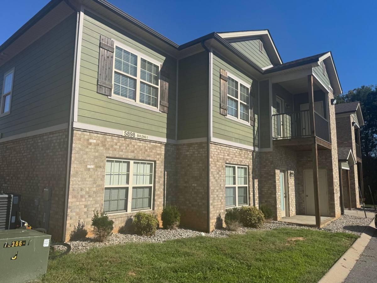 Apartment for rent at 5774 Natasha Court, Bowling Green, KY 42104