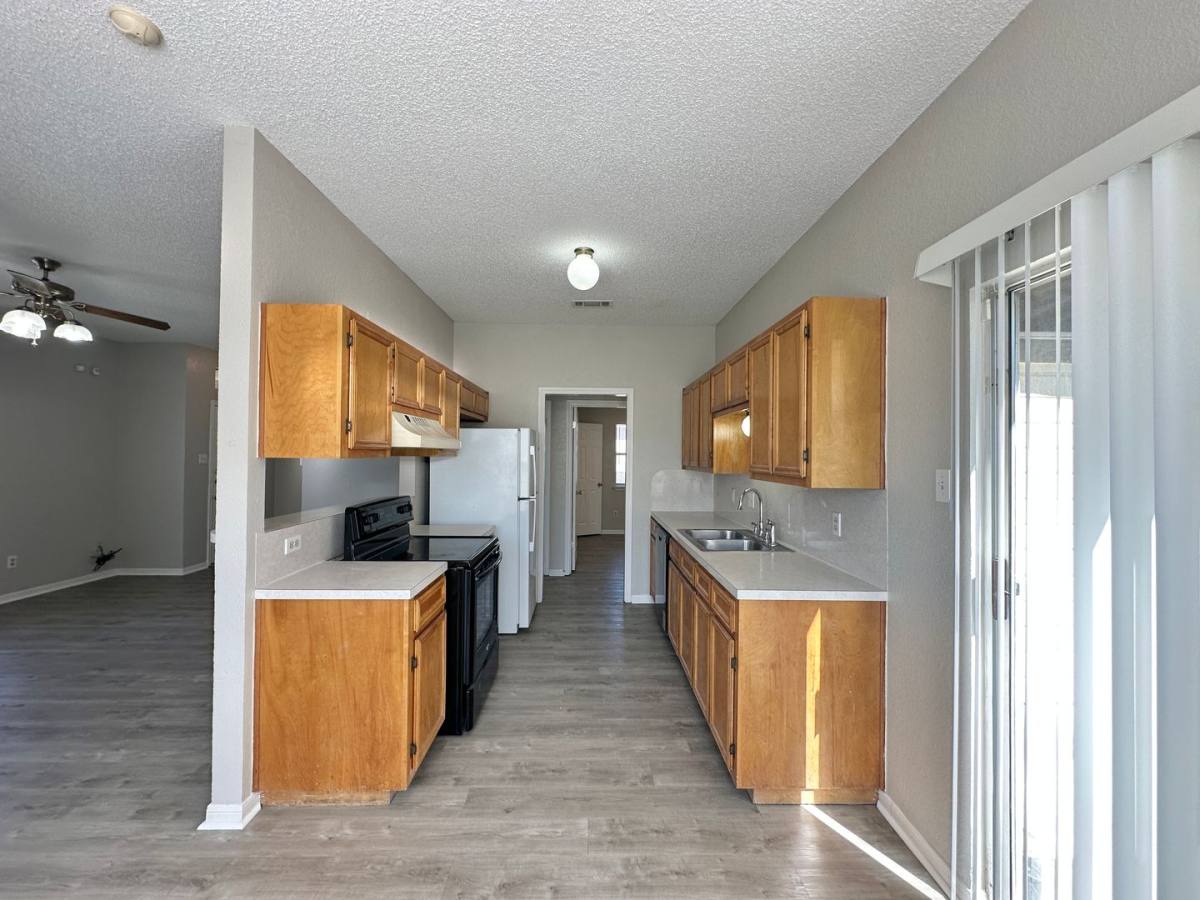 2406 Cross Timber Dr, Killeen, TX 76543 - House for Rent - Image 8