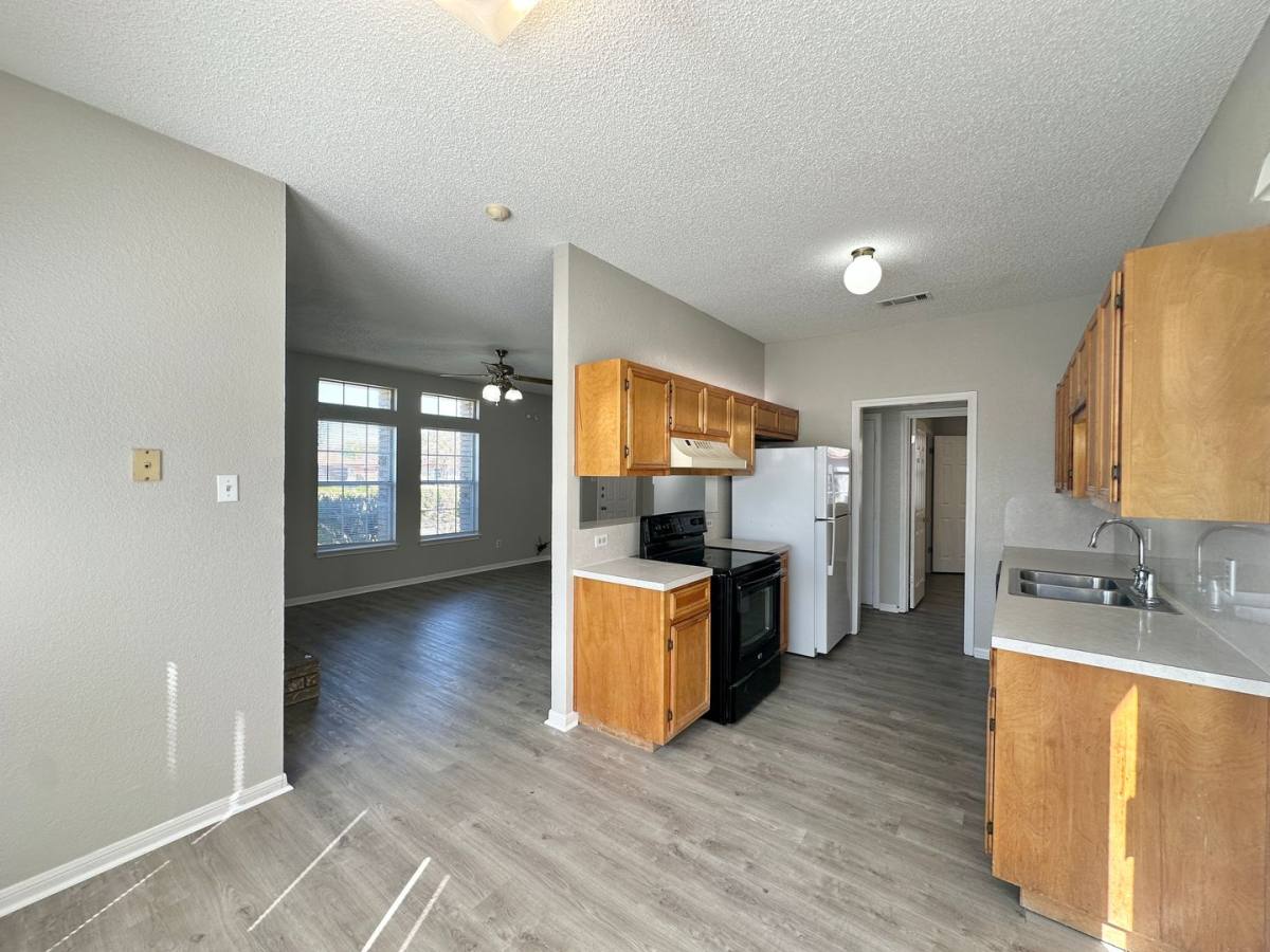 2406 Cross Timber Dr, Killeen, TX 76543 - House for Rent - Image 9