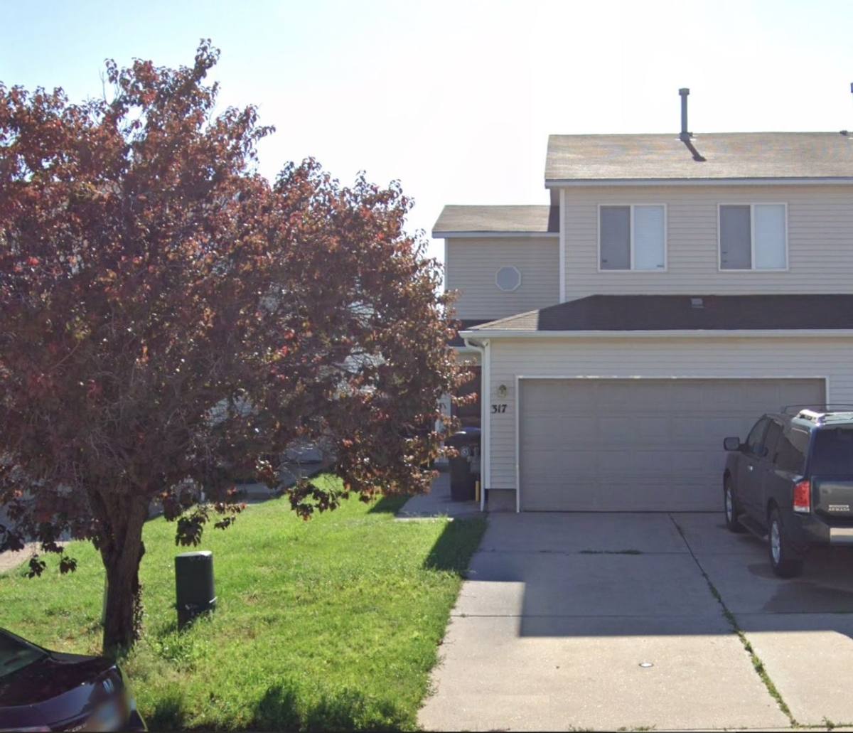 317 Abby Rd, Cheyenne, WY 82007 - Townhouse for Rent - Image 1