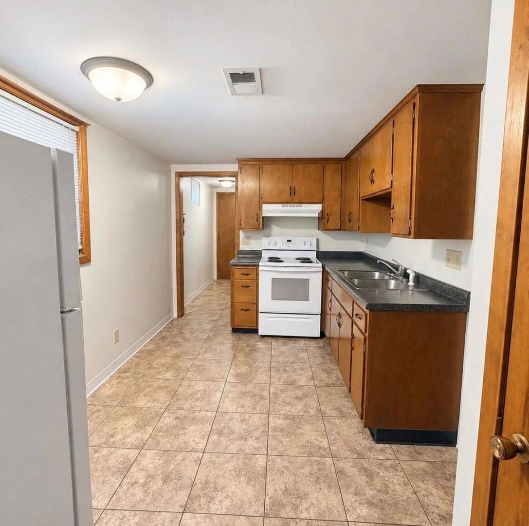 605 N Broad St, Mankato, MN 56001 - Apartment for Rent - Image 3