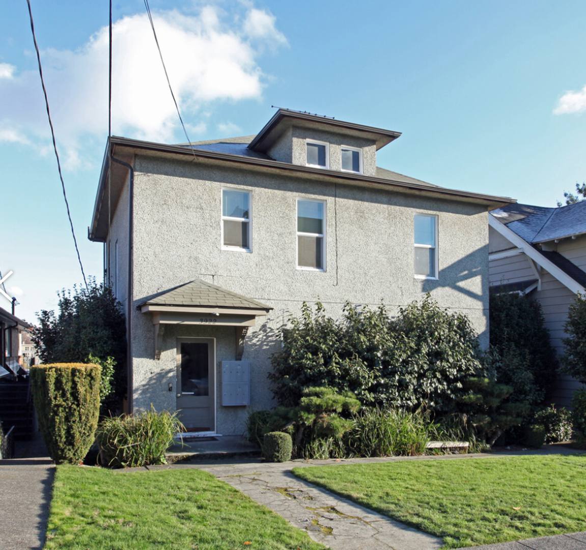 Apartment for rent at 3922 Whitman Ave N, Seattle, WA 98103