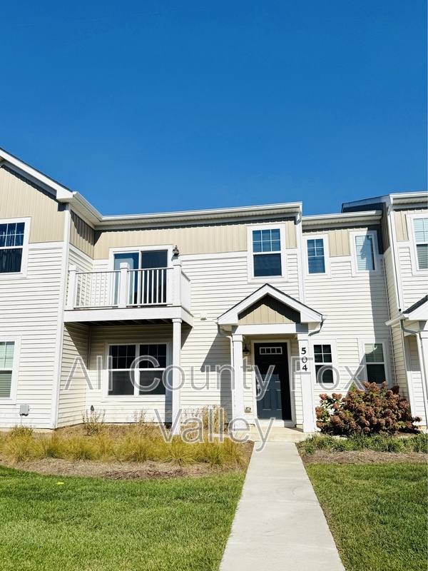 Townhouse for rent at 504 Comstock Rd, South Elgin, IL 60177