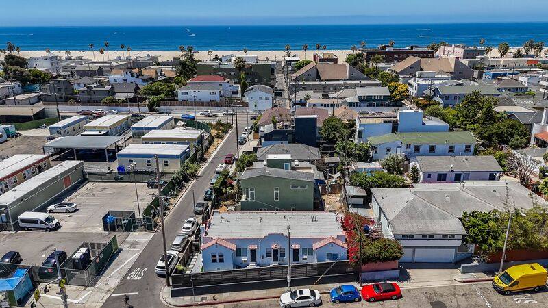 523 Main St #4, Venice, CA 90291 - House for Rent - Image 3