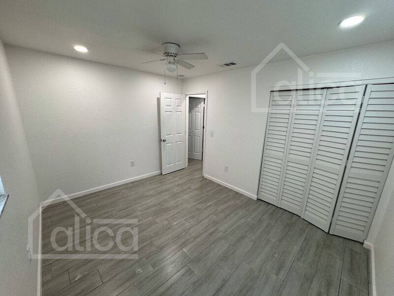 2701 13th St W, Palmetto, FL 34221 - House for Rent - Image 8